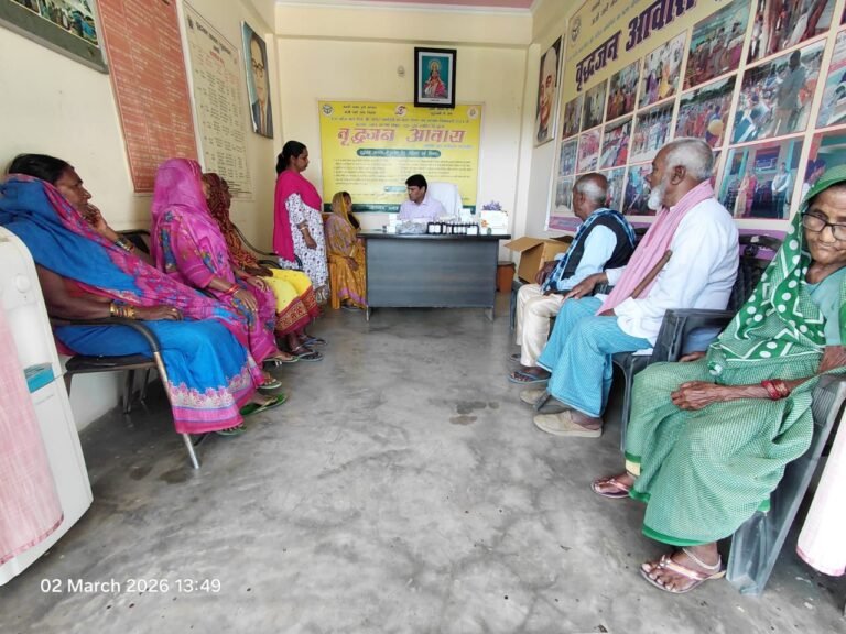 वृद्धाश्रम में निःशुल्क चिकित्सा शिविर आयोजित, 73 बुजुर्गों का हुआ स्वास्थ्य परीक्षण।